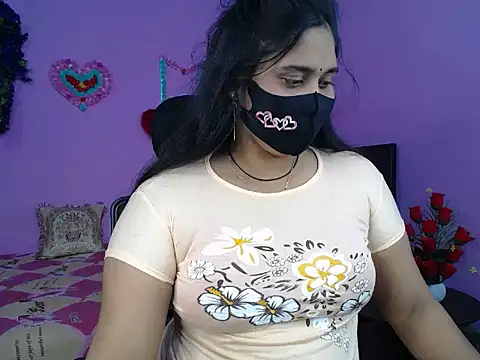 Snapshot of Hot_Maleka chatting on March 4, 2026, 4:59 pm Hot Maleka online show from March 4, 2026, 4:59 pm