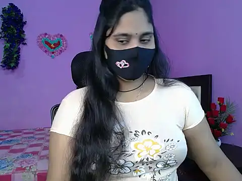 Snapshot of Hot_Maleka chatting on April 5, 2026, 4:02 pm Hot Maleka online show from April 5, 2026, 4:02 pm