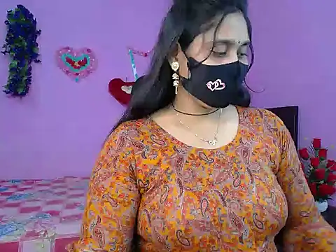 Snapshot of Hot_Maleka chatting on April 2, 2026, 6:03 pm Hot Maleka online show from April 2, 2026, 6:03 pm