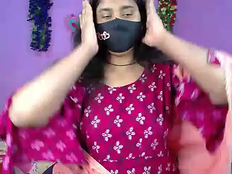 Hot Maleka online show from February 18, 2026, 2:20 am