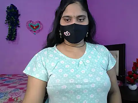 Snapshot of Hot_Maleka chatting on April 8, 2026, 1:40 am Hot Maleka online show from April 8, 2026, 1:40 am