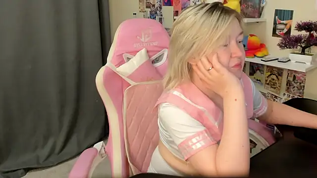 Sara Robinson online show from July 1, 2026, 2:56 am