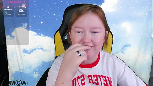 Snapshot of Sara_Robinson chatting on November 21, 2025, 4:00 am Sara Robinson online show from November 21, 2025, 4:00 am