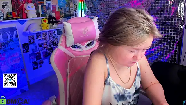 Sara Robinson online show from April 6, 2026, 4:46 am