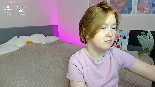 Snapshot of Sara_Robinson chatting on November 5, 2025, 2:25 am Sara Robinson online show from November 5, 2025, 2:25 am