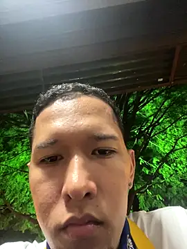 Yolngg online show from October 11, 2025, 3:51 am