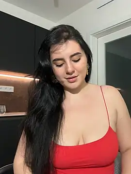Snapshot of Evelyn___Sweet chatting on May 13, 2026, 7:32 pm Evelyn Sweet online show from May 13, 2026, 7:32 pm