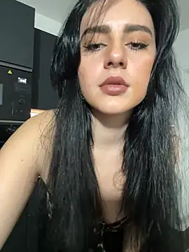 Snapshot of Evelyn___Sweet chatting on April 16, 2026, 8:20 pm Evelyn Sweet online show from April 16, 2026, 8:20 pm