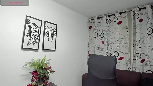 Snapshot of DanaaRey chatting on November 11, 2025, 1:50 pm DanaaRey online show from November 11, 2025, 1:50 pm