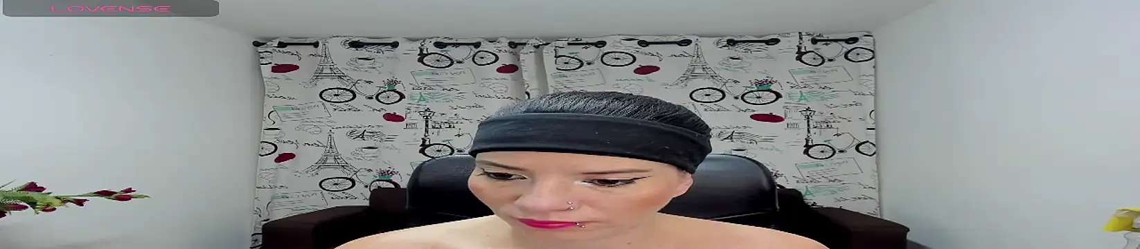 Snapshot of DanaaRey chatting on October 31, 2025, 2:57 pm DanaaRey online show from October 31, 2025, 2:57 pm