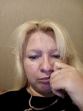 Lauri scherri online show from September 24, 2025, 6:25 pm