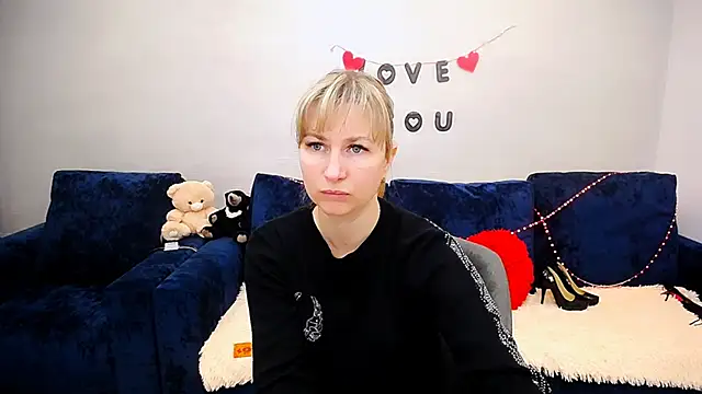 Snapshot of Incredible_Ariela chatting on April 7, 2026, 9:22 am Incredible Ariela online show from April 7, 2026, 9:22 am