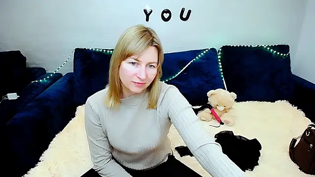 Snapshot of Incredible_Ariela chatting on March 5, 2026, 12:57 pm Incredible Ariela online show from March 5, 2026, 12:57 pm