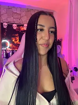 Snapshot of Tamara_Roberts1 chatting on October 28, 2025, 1:39 am Tamara Roberts1 online show from October 28, 2025, 1:39 am