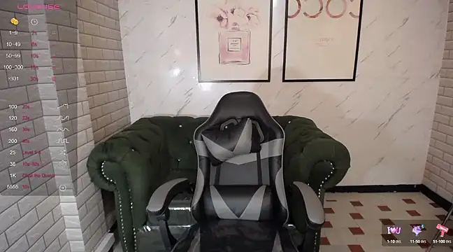 Snapshot of _Charlotte_v chatting on February 3, 2025, 1:19 pm Charlotte v online show from February 3, 2025, 1:19 pm