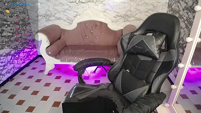 Snapshot of Violetta_Jhonson_v_ chatting on December 15, 2024, 2:05 pm Violetta Jhonson v online show from December 15, 2024, 2:05 pm