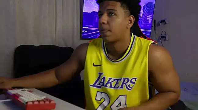 Snapshot of May_Dylan1 chatting on December 11, 2024, 1:15 am May Dylan1 online show from December 11, 2024, 1:15 am