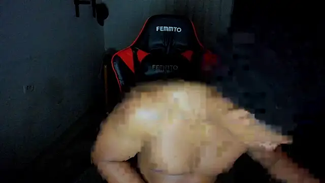 Snapshot of May_Dylan1 chatting on October 5, 2025, 2:24 am May Dylan1 online show from October 5, 2025, 2:24 am