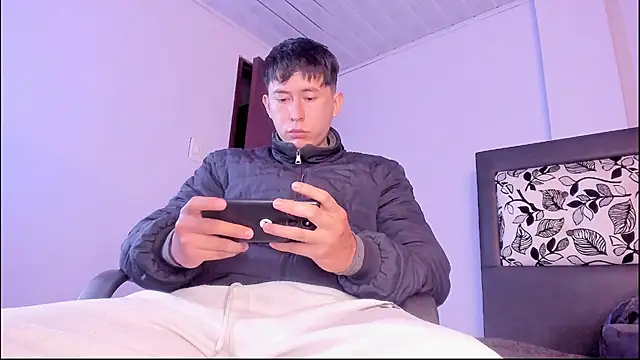 Snapshot of setsuna10 chatting on November 29, 2025, 2:44 am setsuna10 online show from November 29, 2025, 2:44 am