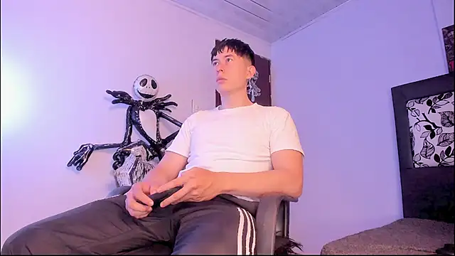 Snapshot of setsuna10 chatting on November 11, 2025, 11:53 pm setsuna10 online show from November 11, 2025, 11:53 pm