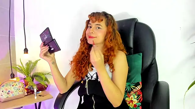 Medusa velvet online show from December 13, 2024, 6:59 pm