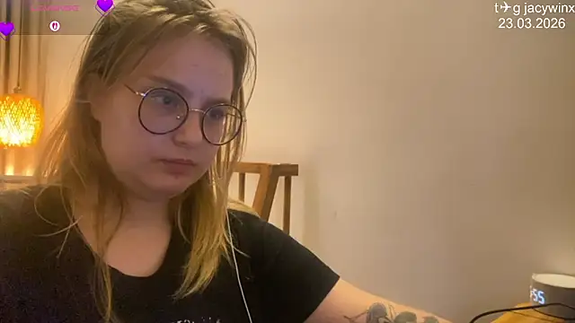 JacyWinslat online show from March 23, 2026, 3:23 pm