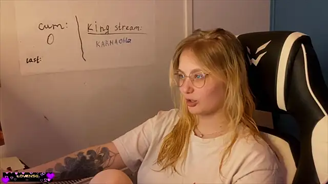 JacyWinslat online show from February 24, 2025, 9:30 pm