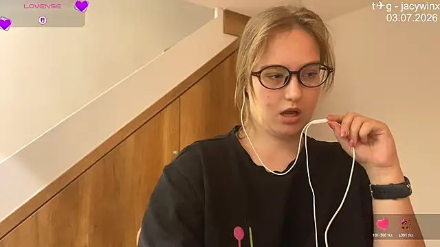 Snapshot of JacyWinslat chatting on July 3, 2026, 9:05 am JacyWinslat online show from July 3, 2026, 9:05 am