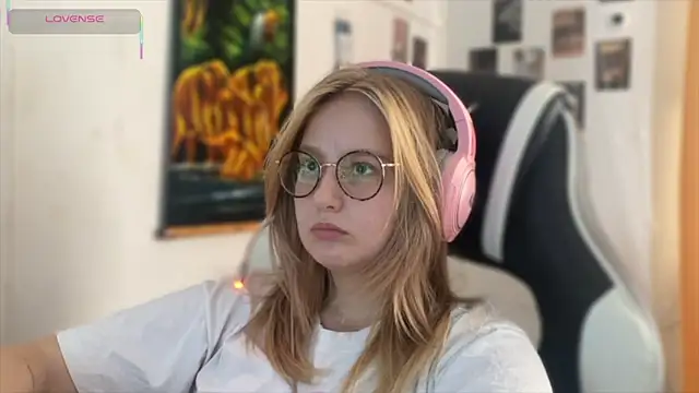 JacyWinslat online show from September 21, 2025, 12:10 pm