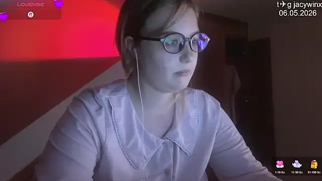 Snapshot of JacyWinslat chatting on May 6, 2026, 1:04 pm JacyWinslat online show from May 6, 2026, 1:04 pm