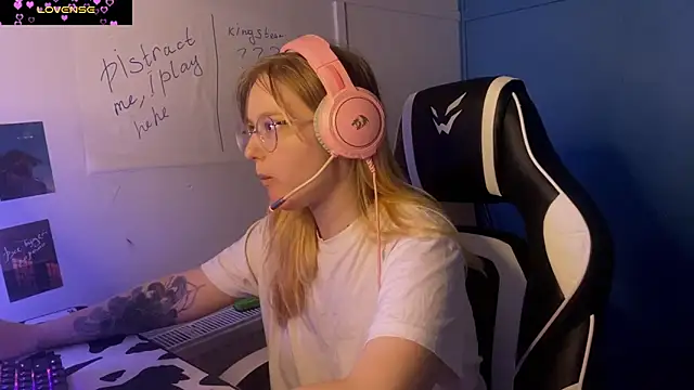 JacyWinslat online show from March 2, 2025, 8:46 pm