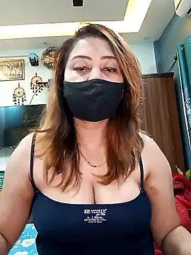 Snapshot of Cute-mona chatting on January 15, 2026, 10:18 am Cute-mona online show from January 15, 2026, 10:18 am