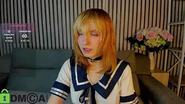 Snapshot of Little_Chips chatting on October 22, 2025, 5:12 pm Little Chips online show from October 22, 2025, 5:12 pm