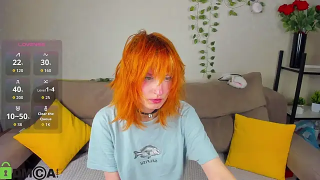 Snapshot of Little_Chips chatting on November 12, 2025, 5:39 pm Little Chips online show from November 12, 2025, 5:39 pm