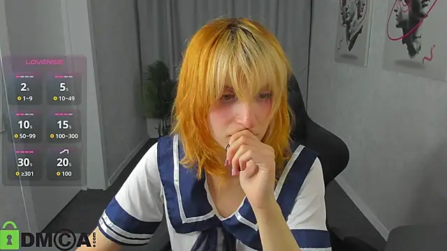 Snapshot of Little_Chips chatting on October 19, 2025, 5:16 pm Little Chips online show from October 19, 2025, 5:16 pm