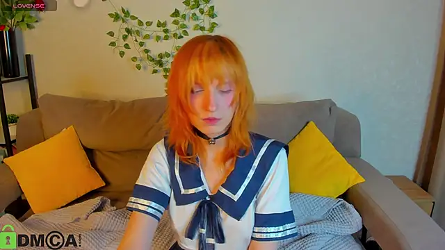 Snapshot of Little_Chips chatting on November 28, 2025, 5:24 pm Little Chips online show from November 28, 2025, 5:24 pm