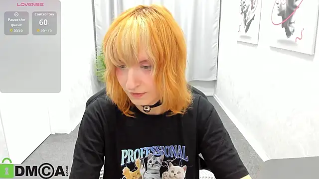 Snapshot of Little_Chips chatting on September 10, 2025, 4:06 pm Little Chips online show from September 10, 2025, 4:06 pm