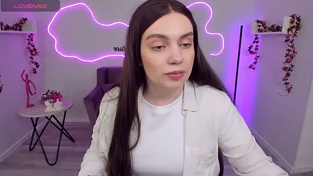 DaniellaLovely online show from March 18, 2025, 2:06 pm