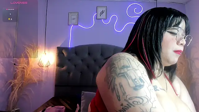 KRYSTENMOON online show from June 15, 2026, 3:23 pm