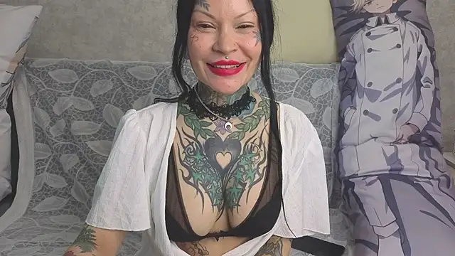 Snapshot of Megan_Black_Moon chatting on May 24, 2026, 8:25 am Megan Black Moon online show from May 24, 2026, 8:25 am