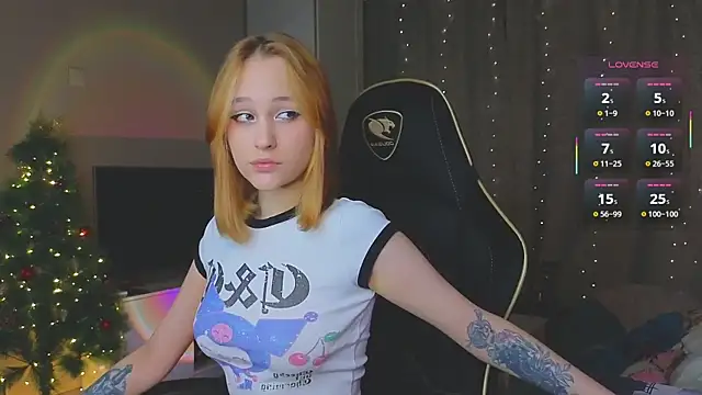 Snapshot of MaryRace chatting on January 11, 2026, 12:01 pm MaryRace online show from January 11, 2026, 12:01 pm