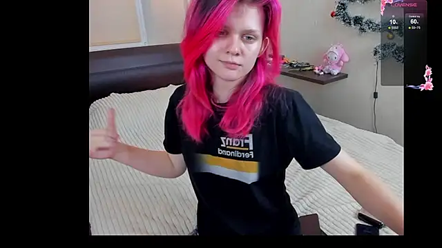 JulieTaylors online show from April 14, 2026, 10:15 pm