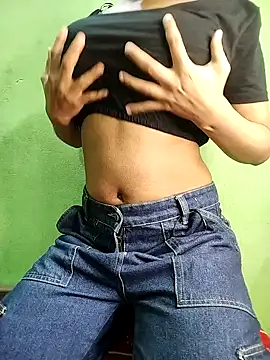 Snapshot of Queen-Amelia chatting on February 10, 2025, 8:53 am Queen-Amelia online show from February 10, 2025, 8:53 am