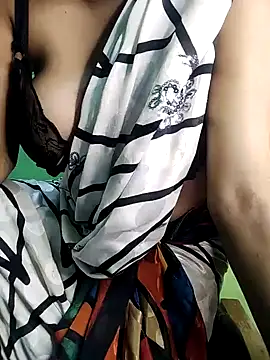 Snapshot of Queen-Amelia chatting on December 18, 2024, 8:31 am Queen-Amelia online show from December 18, 2024, 8:31 am