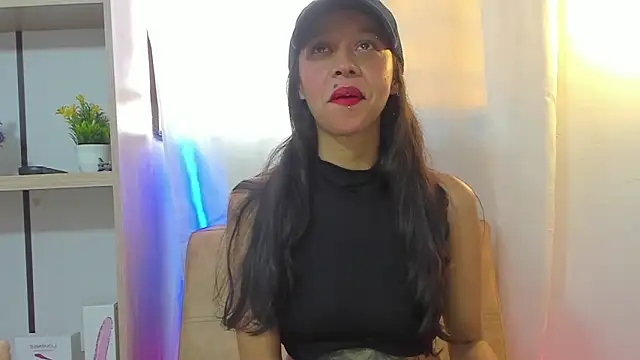 Snapshot of ladynemesis chatting on February 14, 2025, 9:43 pm ladynemesis online show from February 14, 2025, 9:43 pm