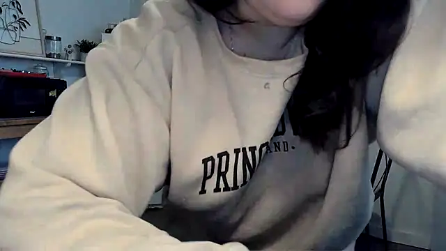 Snapshot of Kittyymaze1 chatting on March 4, 2026, 12:46 pm Kittyymaze1 online show from March 4, 2026, 12:46 pm