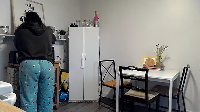 Snapshot of Kittyymaze1 chatting on March 10, 2026, 11:25 am Kittyymaze1 online show from March 10, 2026, 11:25 am