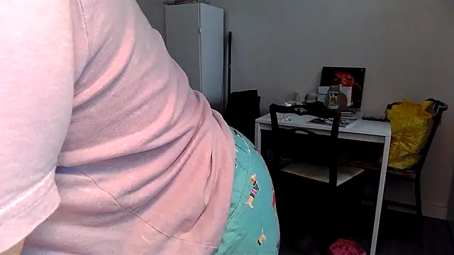 Kittyymaze1 online show from January 12, 2026, 2:02 pm