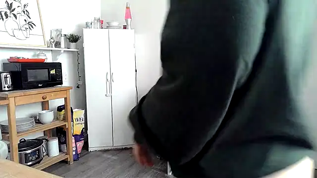 Snapshot of Kittyymaze1 chatting on March 27, 2026, 1:45 pm Kittyymaze1 online show from March 27, 2026, 1:45 pm