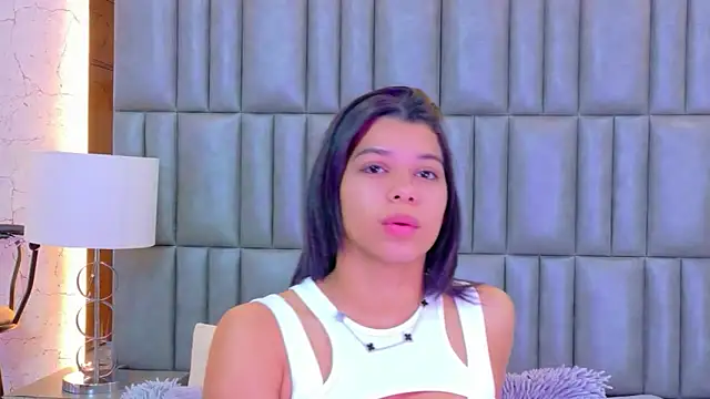 Snapshot of TiaraRosse chatting on April 24, 2026, 11:45 am TiaraRosse online show from April 24, 2026, 11:45 am
